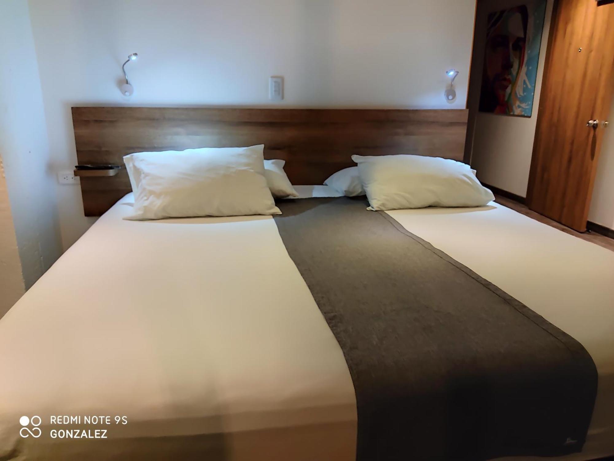 Carriqui Underground Hotel เปเรย์รา ภายนอก รูปภาพ
