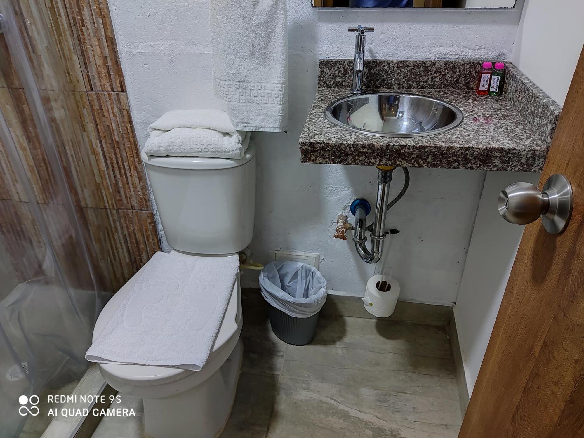 Carriqui Underground Hotel เปเรย์รา ภายนอก รูปภาพ